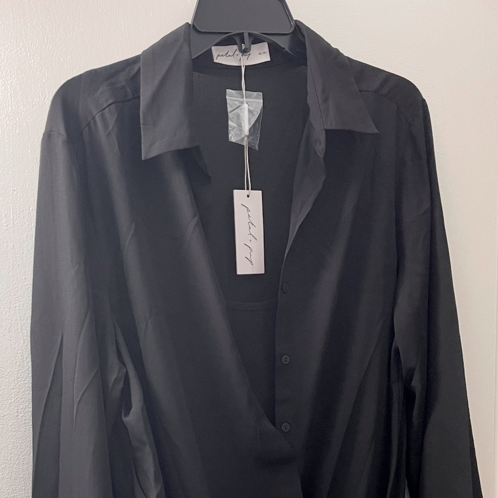 Elegant Black Button-Up Shirtdress